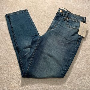NWT Skinny Jeans Short